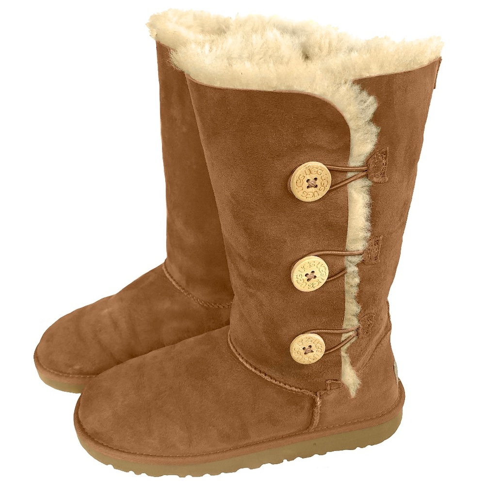 UGG Bailey Button Triplet Boots in Chestnut
